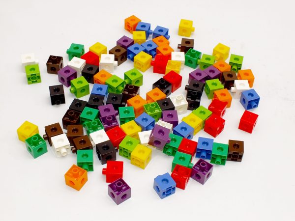 Cuburi colorate asamblabile 100 buc. 19