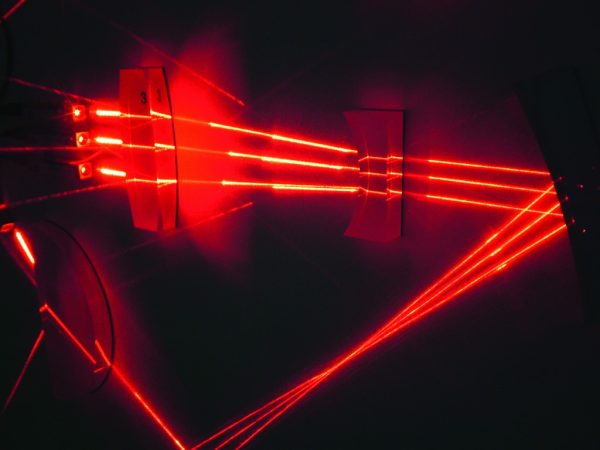 Trusa optica laser 5 raze cu tabla magnetica 9