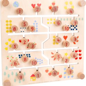 Puzzle glisant cu doua fete, litere si cifre 8