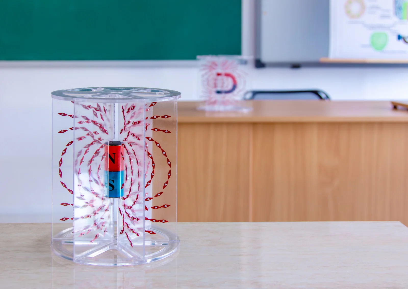 Set demonstrativ pentru vizualizarea liniilor campului magnetic 7 Set demonstrativ pentru vizualizarea liniilor campului magnetic - imagine 6